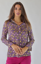 Carica l&#39;immagine nel visualizzatore di Gallery, Purple and Yellow Geometrical Fantasy Blouse
