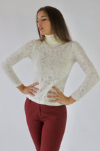 Carica l&#39;immagine nel visualizzatore di Gallery, Lace-effect White Top
