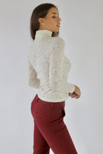 Carica l&#39;immagine nel visualizzatore di Gallery, Lace-effect White Top
