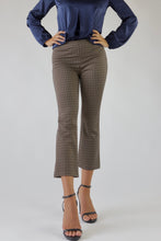 Carica l&#39;immagine nel visualizzatore di Gallery, Co-ord Flared Short Geometrical Fantasy Trousers
